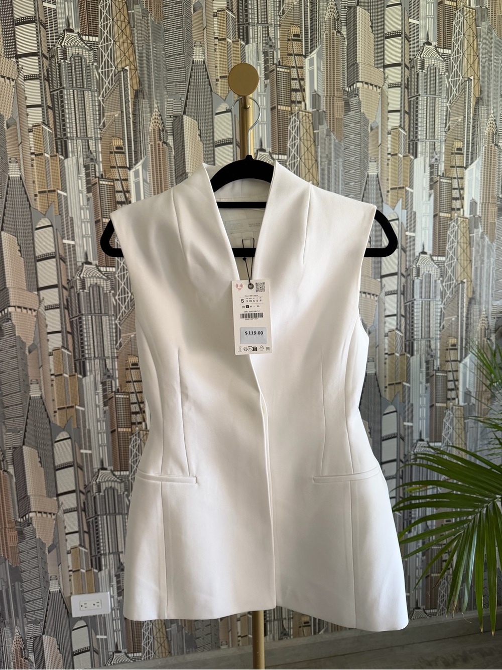 Zara White Sleeveless Tailored Blazer Vest